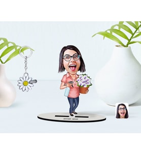 BK Gift Kişiye Özel Ev Hanımı Karikatürlü 3D Ahşap Biblo ve İsimli Silver Papatya Anahtarlık-2 (Model 1)