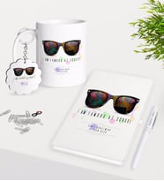BK Gift Kişiye Özel Okul Ünlüyüm Kupa Anahtarlık Beyaz Defter Kalem Hediye Seti-1 (Model 1)
