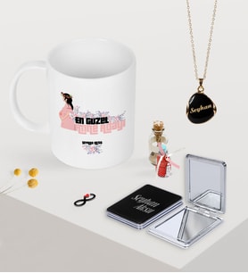 BK Gift Kişiye Özel En Güzel Anne Adayı Kupa Ayna ve Siyah Mineli Kolye Seti-2 (Model 1)