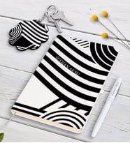 BK Gift Kişiye Özel İsimli Beyaz Defter Kalem Ve Anahtarlık Hediye Seti-18 (Model 1)