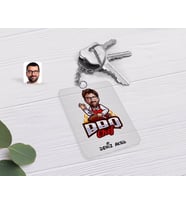 BK Gift Kişiye Özel Erkek Barbekü Chef Karikatürlü Şeffaf Pleksi Anahtarlık-1 (Beyaz)