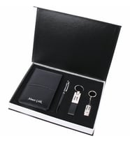 Wings Cooper Hediyelik Set  İsme Özel  8Gb Usb Bellek + Hesap Makineli Bloknot + Anahtarlık + Roller Kalem  Hepsi İsme Özel