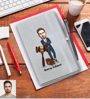 Kişiye Özel Avukat Karikatürlü Gri Defter Kalem Hediye Seti Bay-4