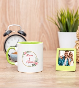 İki İsimli Çiftere Özel Yeşil Kupa Bardak ve Yeşil Mini Fotoğraf Çerçevesi