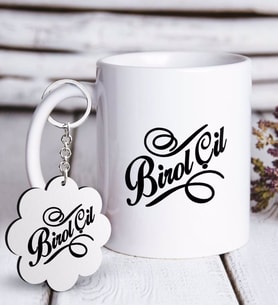 BK Gift Kişiye Özel İsimli Beyaz Kupa ve Anahtarlık Hediye Seti-5 (Model 1)