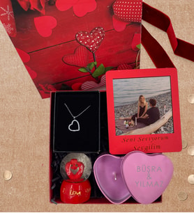 Sevgililer Gününe Özel Kişiye Özel Love Kar Küresi & Kalp Mum & Kalp Kolye & Çerçeve Hediye Seti