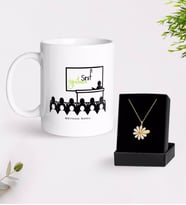 BK Gift Kişiye Özel Sınıf Öğretmeni Beyaz Kupa ve Papatya Kolye Hediye Seti-5 (Model 1)