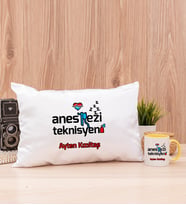Anestezi Teknisyeni Dikdörtgen Yastık ve Sarı Kupa Bardak