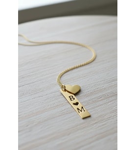 Kişiye Özel 925 Ayar Gümüş Dikey Plaka Çift Harf Kalp Charmlı Kolye (Gold)