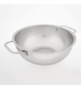 UN 009A İKİ KULPLU SÜZGEÇ 22,5CM