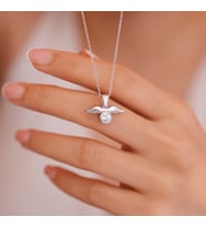 925 Ayar Swarovski Tek Taşlı Melek Kanadı Gümüş Kolye