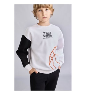 Defacto NBA İçi Yumuşak Tüylü Beyaz Erkek Çocuk Sweatshirt I2196A8/WT34