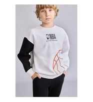 Defacto NBA İçi Yumuşak Tüylü Beyaz Erkek Çocuk Sweatshirt I2196A8/WT34