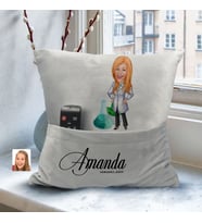 BK Gift Kişiye Özel Eczacı Karikatür Tasarımlı Organizer Kumanda ve Atıştırmalık Cepli Gri Kırlent Yastık-5 Arkadaşa Hediye, Cepli Yastık