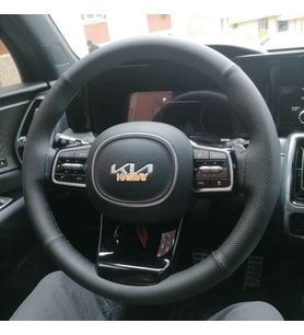 DİKİŞLİ DİREKSİYON KILIFI NOKTALI / SİYAH DERİ SİYAH DİKİŞLİ KİA CEED SPORTAGE İÇİN