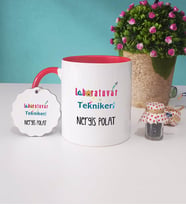 Laboratuvar Teknikeri Kupa Bardak Kırmızı ve Anahtarlık