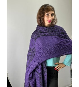 KABARTMA LİCRALI TASARIM DESENLİ KADIN ŞAL 220X65 CM (Mor)