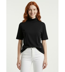 Kadın Siyah Yarım Balıkçı Yaka Kısa Kollu T-Shirt