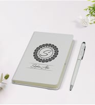 BK Gift Kişiye Özel İsimli 9x14cm Beyaz Defter ve Kalem Hediye Seti - Model 2