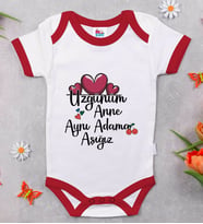 BK Kids Aynı Adama Aşığız Tasarımlı Kırmızı Bebek Body Zıbın-1