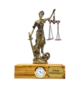 Kişiye Özel Saatli Tasarım ve Ahşap Kaideli Adalet Heykeli - Adalet Biblosu