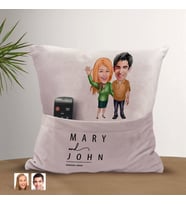 BK Gift Kişiye Özel Sevgililer Karikatür Tasarımlı Organizer Kumanda ve Atıştırmalık Cepli Pembe Kırlent Yastık-110 Arkadaşa Hediye, Cepli Yastık