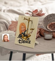 BK Gift Kişiye Özel İsimli Kadın Avukat Karikatürlü Dekoratif Ahşap Çerçeve Model 4