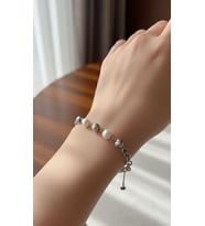 Kadın İnci Ve Top Detaylı Çelik Bileklik (Gümüş)
