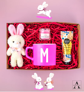 Kişiye Özel Hediye Seti- Peluş Tavşan Anahtarlık - Pembe Çay-Kahve Fincanı - Mini Cam Mum Pembe - Eyüp Sabri Tuncer El Kremi - Özel Tasarım Hediye Kutusu