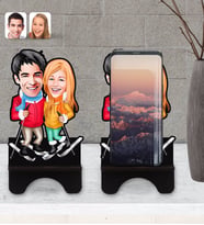 BK Gift Kişiye Özel Sevgililer Karikatürlü Ahşap Biblo Telefon Standı-107