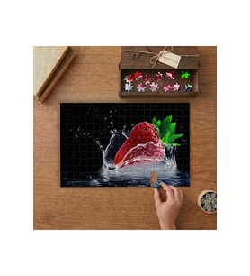 Suya Düşen Çilek Tasarımı 240 parça Ahşap Puzzle Ahşap Kutuda MP04070
