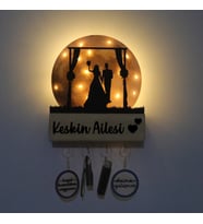 Lucenda Led Işıklı Pleksi Dolunay Kişiselleştirilebilir Biblo Wedding Gelin Damat Anahtar Askılığı (Sarı)