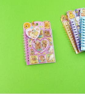 Capybara Tasarımlı Sulu Kapaklı Defter - 8 Sayfa Sticker Hediyeli (Pembe)