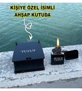 Kişiye Özel İsimli İsimli Özel Tasarım Siyah Benzinli Çakmak & Özel Ahşap Kutusunda