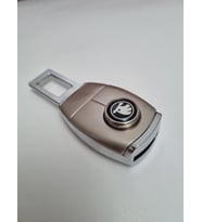 SKODA ARACA ÖZEL METAL EMNİYET KEMER TAKISI