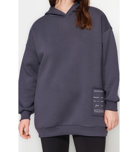 Büyük Beden Relaxed Kapüşonlu Düşük Kol Regular Slogan Detaylı İçi Polar Kalın Örme Sweatshirt