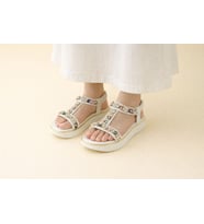 Trendyshose 9658 Taşlı Rahat Taban Sandalet (Beyaz)