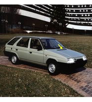 Skoda Forman 1988-1995 Motor Kaput Üstü Plastik Çıta 115762140