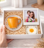 Kadınlara Özel Fotoğraflı Çerçeve Mum Ve Kahve Fincanı Seti