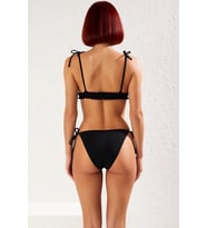 Kadın Bikini Takımı Bralette Üst Slip Alt Gipeli Dokulu Kolsuz Bağlama Askılı Regular Kalıp Normal