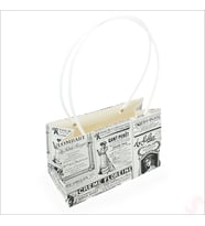 Vintage Gazete Baskılı Karton Hediye Çantası  22×14×11 cm – Beyaz