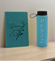 BK Gift Kişiye Özel İsimli Turkuaz Defter ve Cam Matara Hediye Seti-6, Sevgiliye Hediye, Arkadaşa Hediye, Yeni İş Hediyesi