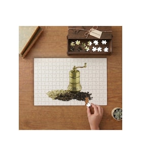 Karabiberler - Karabiber Değirmeni Tasarımı 240 parça Ahşap Puzzle Ahşap Kutuda MP01866