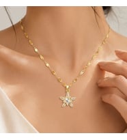 BK Gift Yıldız Figürlü Taşlı Kadın Kolye - Kararma Yapmayan Gold Çelik Kolye