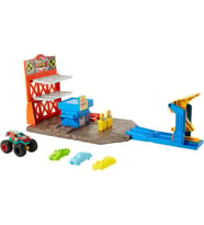 Hot Wheels Monster Trucks Patlama İstasyonu Oyun Seti Ve 1 Adet 1:64 Ölçekli Hw Demo Derby Ile 3 Ade (Çok Renkli)