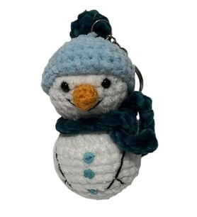 Mavi Şapkalı Maskot Kardan Adam Amigurumi Organik Anahtarlık Oyuncak