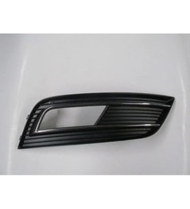 2013-2015 Audi A4 Sis Lamba Kapağı Sağ Sis Delikli (Nikelaj Çıtalı) (Bfn) (Adet) (Oem No:8K0807682K0