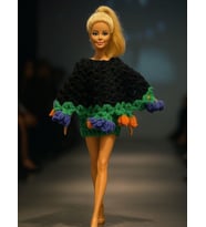 Barbie Bebek için Pelerin, Etek ve Buket Çiçeğe Dönüşebilen El Örgüsü İkili Takım (Siyah)