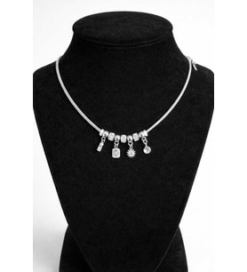 Işıltılı Baget Taşlı ve Yıldız Figürlü Charm Kolye