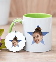 Kişiye Özel Mavi Yıldız Kafa Fotoğraflı Yeşil Kupa Bardak ve Anahtarlık